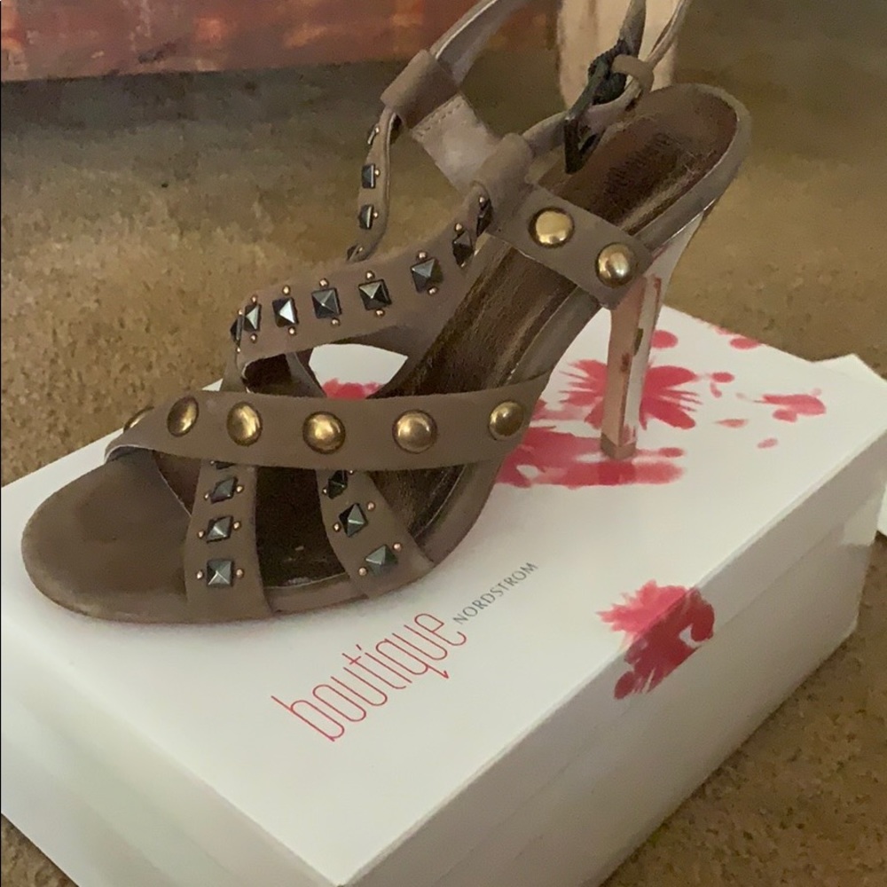 3 inch heel- taupe
